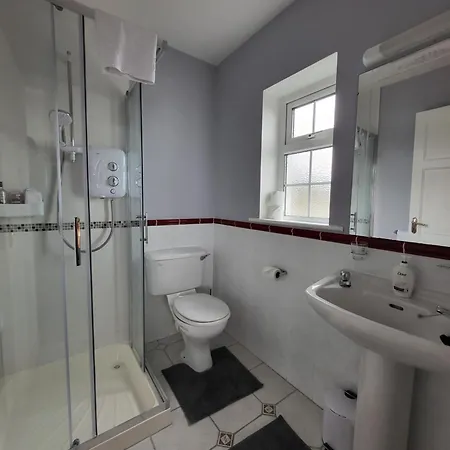 Ashbury House * كيل